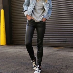 FAUX LEATHER LEGGINGS 😎